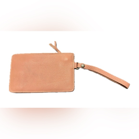 NWOT Portland Leather Adrianna Wristlet. - Picture 4 of 5